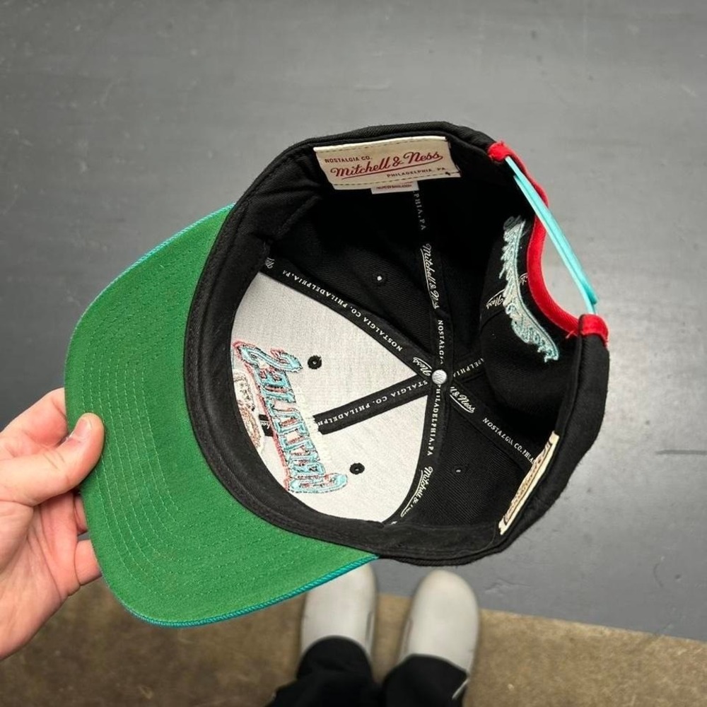 Vintage retro Vancouver grizzlies Mitchell & ness wool SnapBack hat cap OSFA - Picture 4 of 4